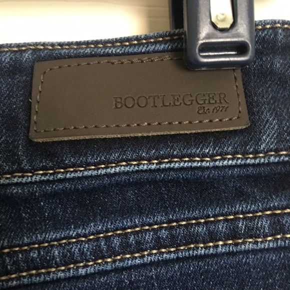 Bootlegger Curvy Slim Bootcut Jeans - Picture 9 of 11